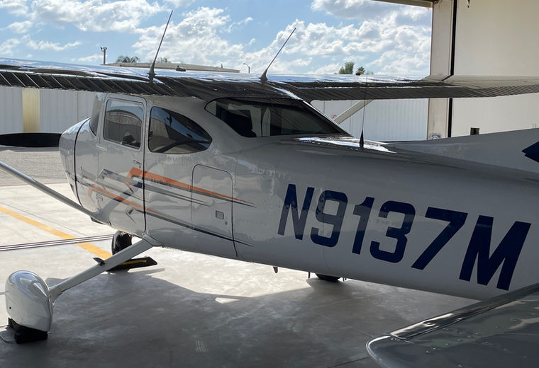 Cessna 182P N9137M, the club's high-performance cross-country aircraft